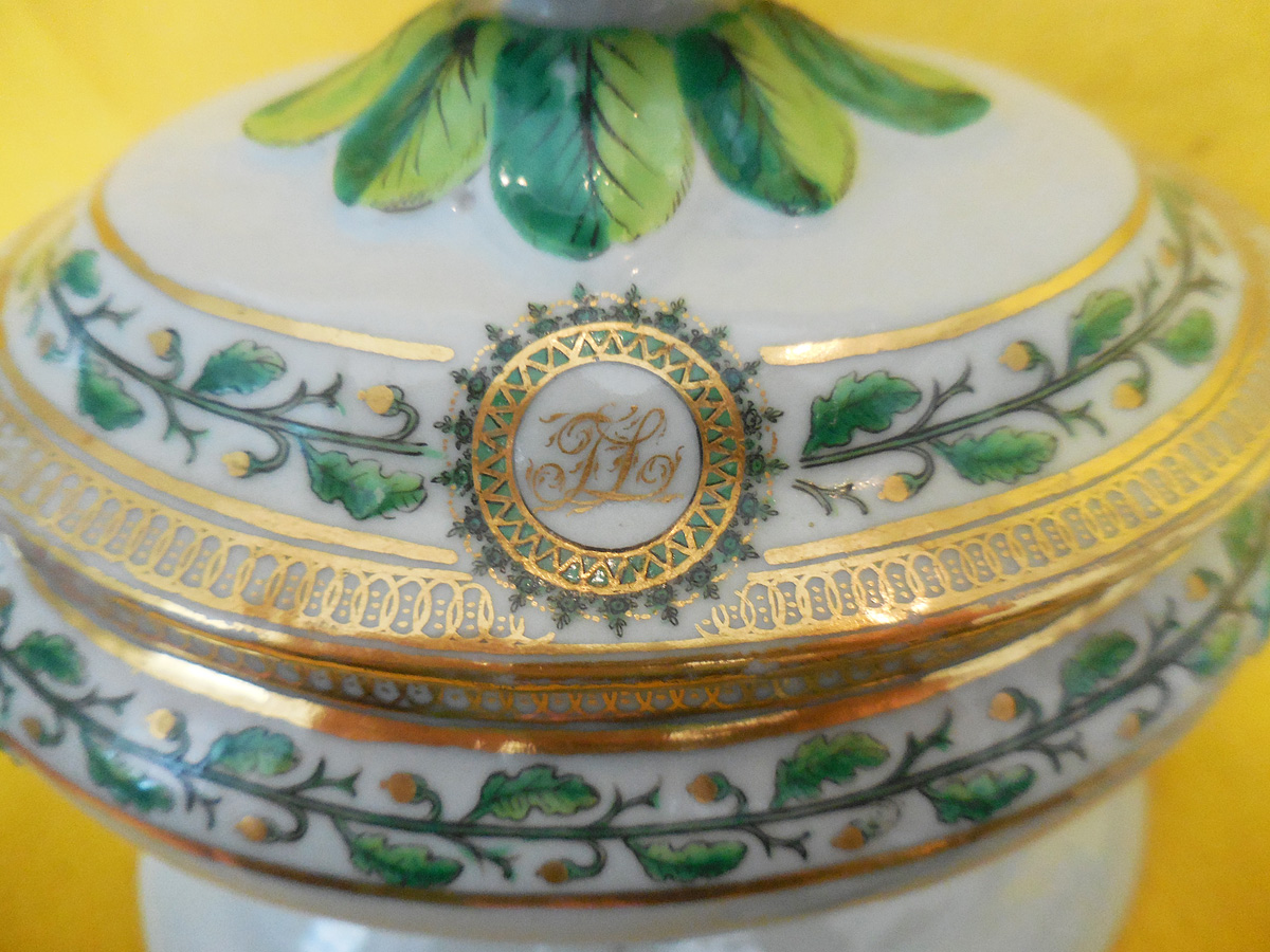 tureens detail
